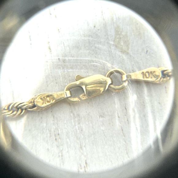 10K rope chain with 10K dual sided cross pendant, 4.8g - Picture 9 of 12